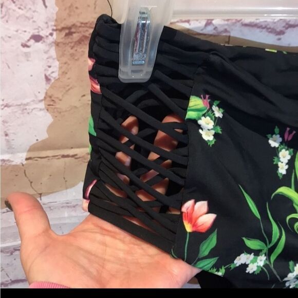 TiNi BiKiNi Black floral flounce high waisted 2 piece Xlarge bikini - Picture 16 of 16